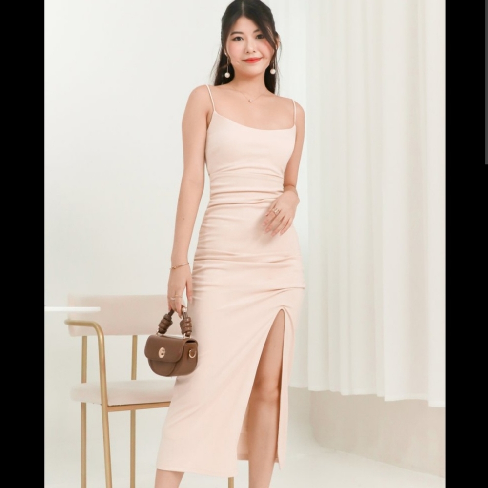 NWT The Style Soiree - Light Nude Betsy Form Fitting Midi Dress